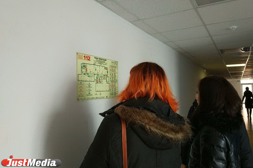 Тревога в 121 школе красноярска. Школа спасателей красноярск. Южно сибирский спасательный отряд мчс. Пожарная тревога фото. Тревога красноярск.