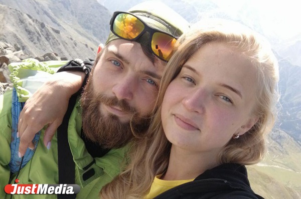 Валентин Халдин и Екатерина Родионова, турклуб «Наш Урал»: «Привет на Урал с Большого Алматинского пика!». В понедельник в Екатеринбурге +27. ФОТО, ВИДЕО - Фото 5