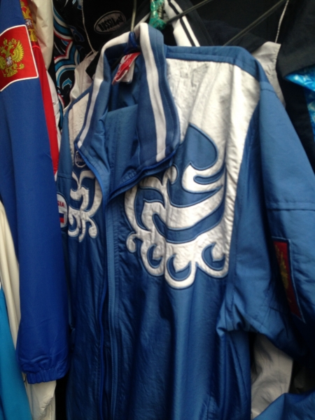 В Екатеринбурге полицейские изъяли партию контрафактной одежды известных брендов - Фото 6