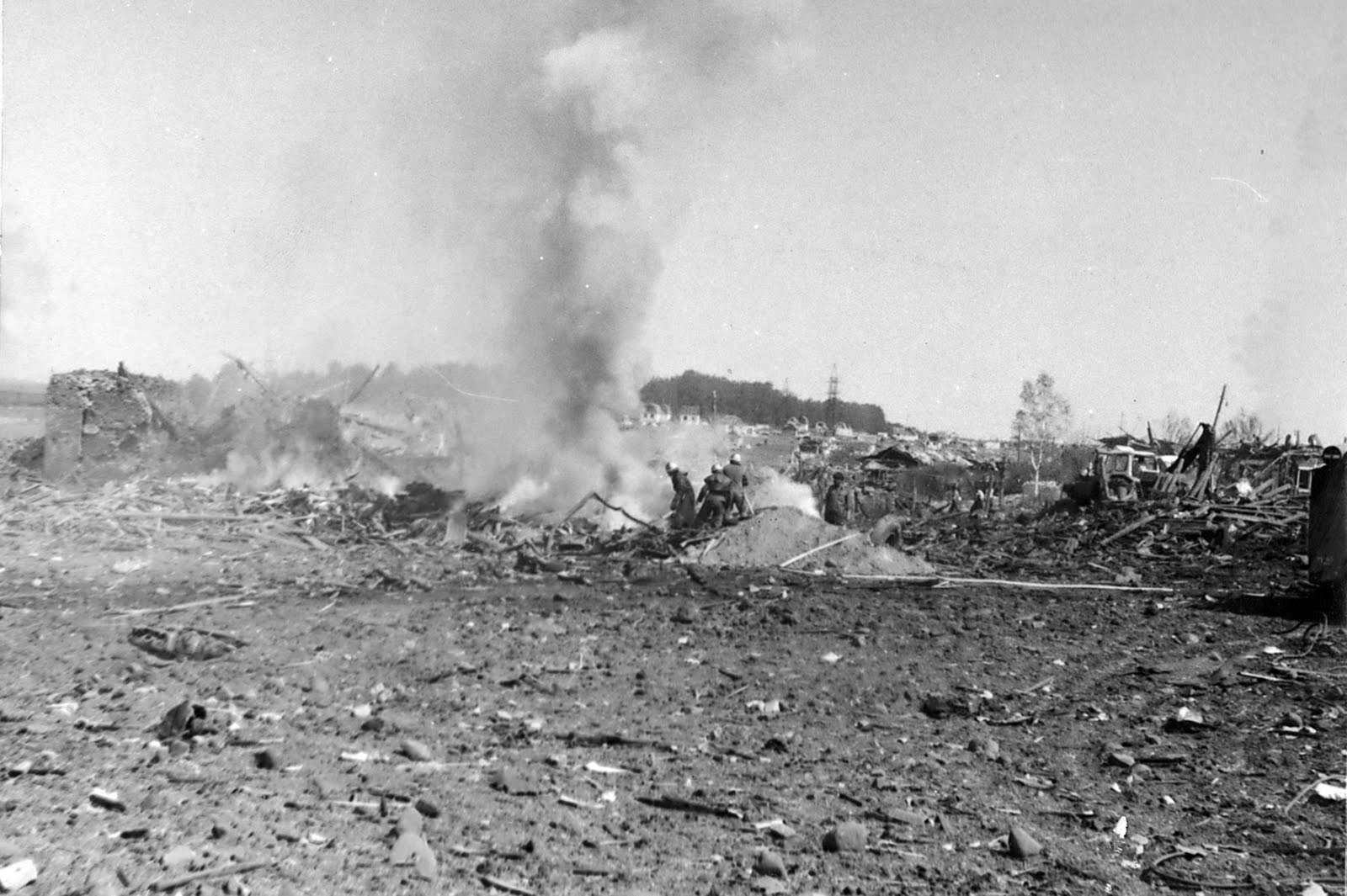 «Люди прыгали из окон: кто на провода попадал, кто куда. Средств эвакуации тогда не было». Вспоминаем истории крупных свердловских пожаров. СПЕЦПРОЕКТ  - Фото 6