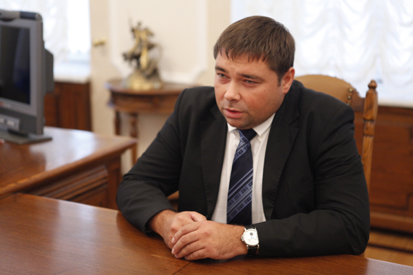 «Из моего кабинета выйдете — и начинайте разбираться с должниками». Куйвашев поставил перед преемником Переверзева первоочередные задачи - Фото 3