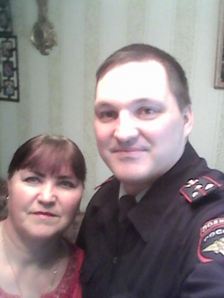 Свердловские полицейские сделали селфи со своими мамами - Фото 5