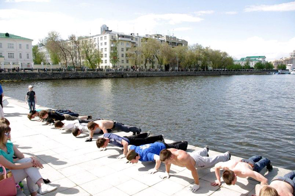 9 Мая представители движения Workout—Екатеринбург установят новый рекорд — 24838 отжиманий за каждый день, прожитый после войны - Фото 2