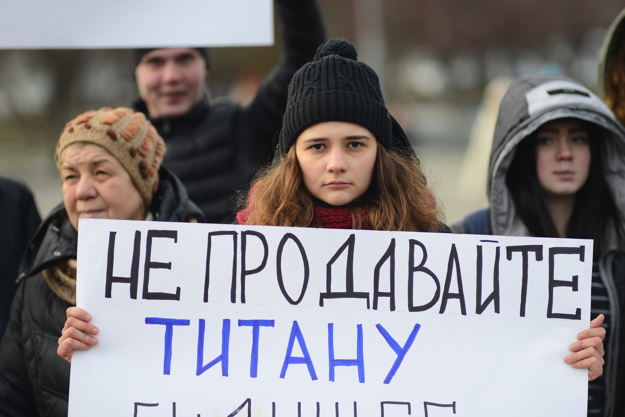 «Требуем экспертизу и общественные слушания». Активисты вышли на митинг против строительства кремниевого завода в Новоуральске - Фото 2