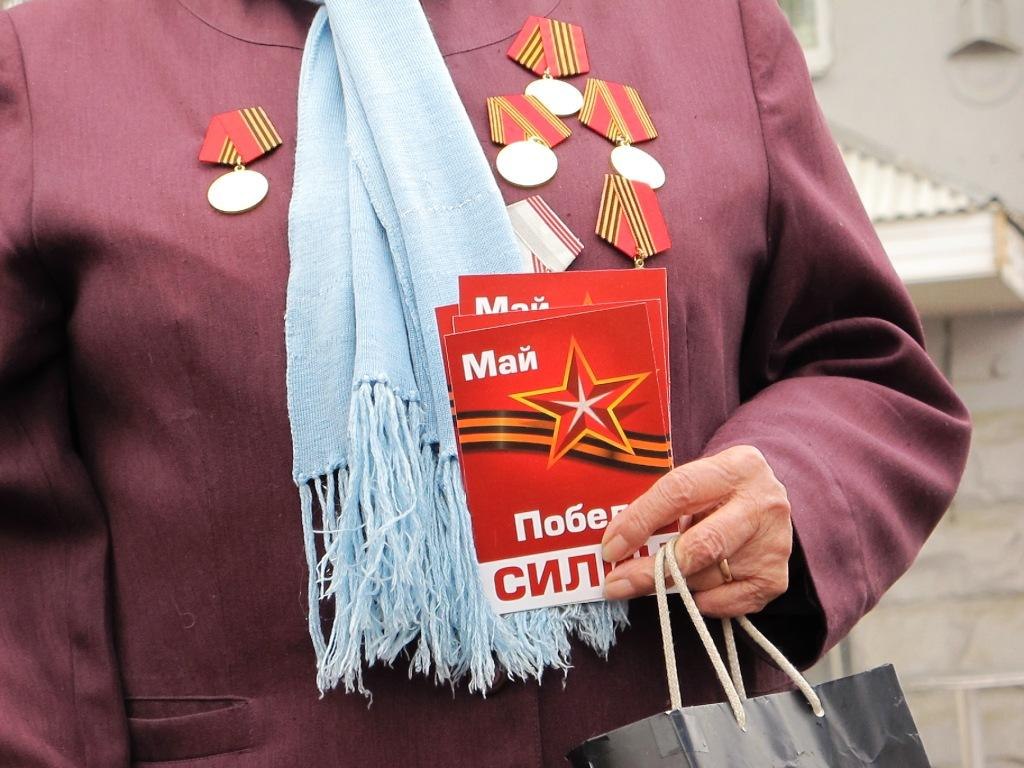 Ветераны отправили Якову Силину урну с агитационными открытками - Фото 3