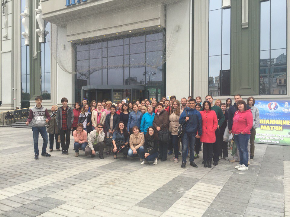 Тысяча екатеринбуржцев сделала селфи на фоне «Пассажа»  - Фото 22