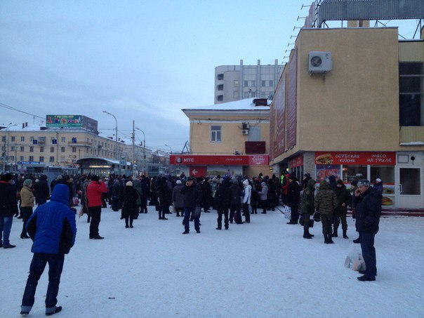 Ищут бомбу: из зданий железнодорожного вокзала и двух автовокзалов эвакуировали людей - Фото 3