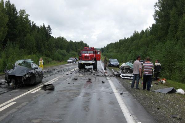Установлены личности пяти из семерых погибших в страшном ДТП под Новой Лялей - Фото 1