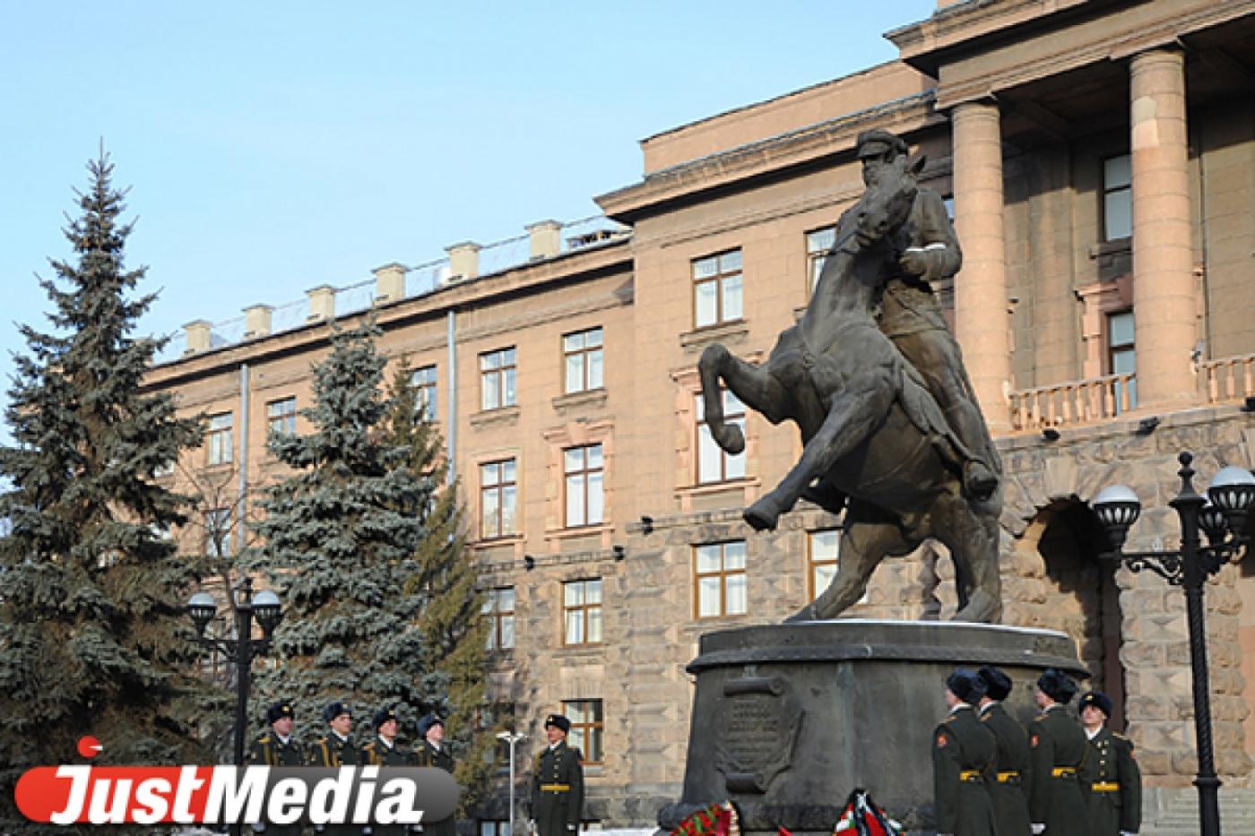 Горожан приглашают на экскурсию по советскому Свердловску: от усадьбы генерала до памятника маршалу - Фото 1