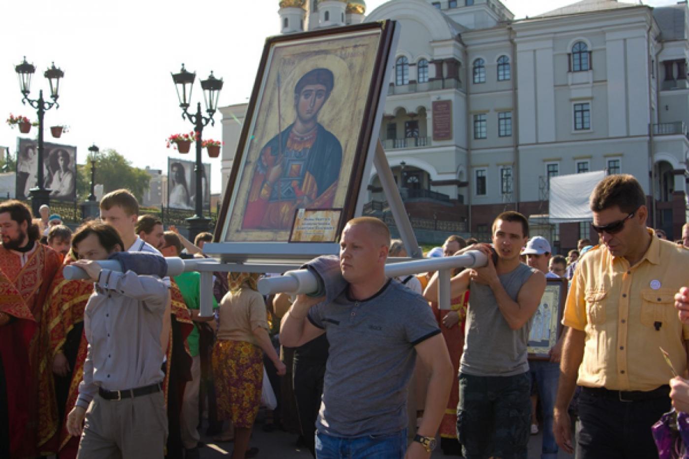 Православные уральцы прошли первые шесть километров к святой власти - Фото 1