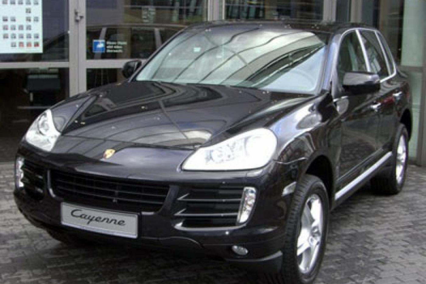 Екатеринбуржец получил крупнейшую в России выплату по КАСКО за перевернутый Porsche Cayenne - Фото 1