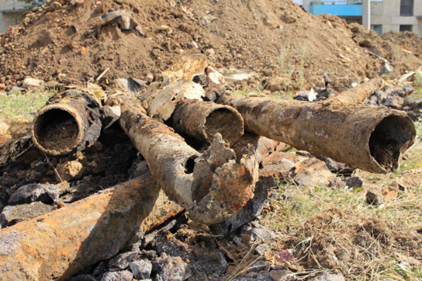 Это надо видеть! В музей безобразий ЖКХ привезли трубы из Артемовского - Фото 1