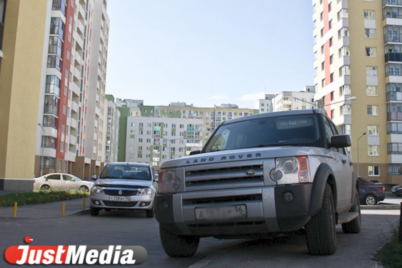 В августе нарушители правил парковки получили чуть больше двух тысяч писем счастья. Могли бы больше - Фото 1