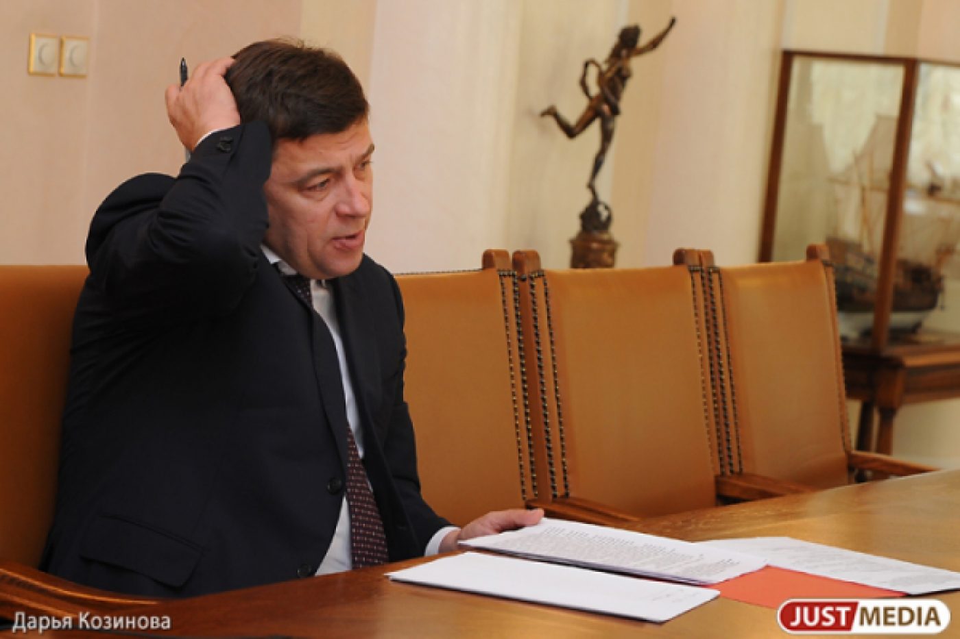 В 'желтом доме' новый виток гостеприимства: Куйвашев предлагает гостям поддержать уральскую промышленность - Фото 1