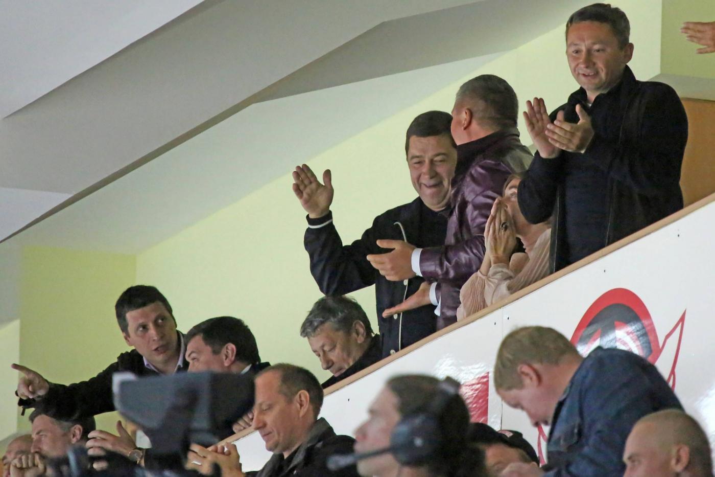 Куйвашев нашел компанию, с кем ходить на хоккей: Бобров, Чернецкий, Рапопорт... - Фото 1