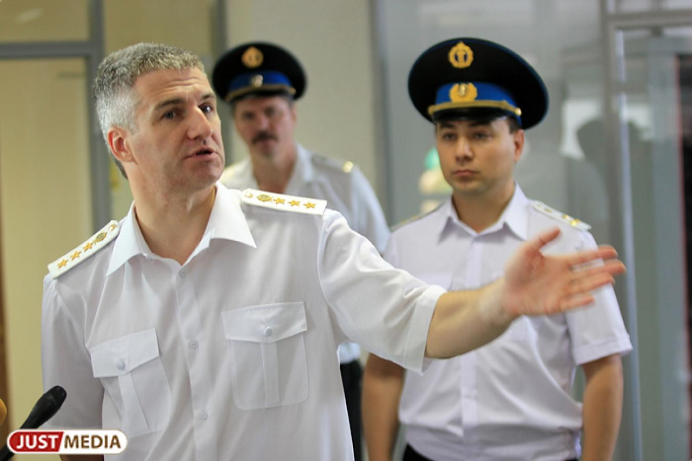 Артур Парфенчиков призвал свердловских судебных приставов модернизировать службу - Фото 1