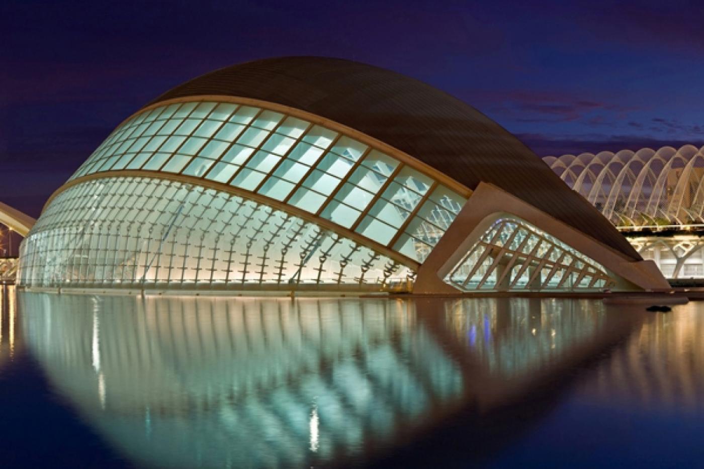 Екатеринбуржцев познакомят с Валенсией и покажут им кино на испанском языке - Фото 1