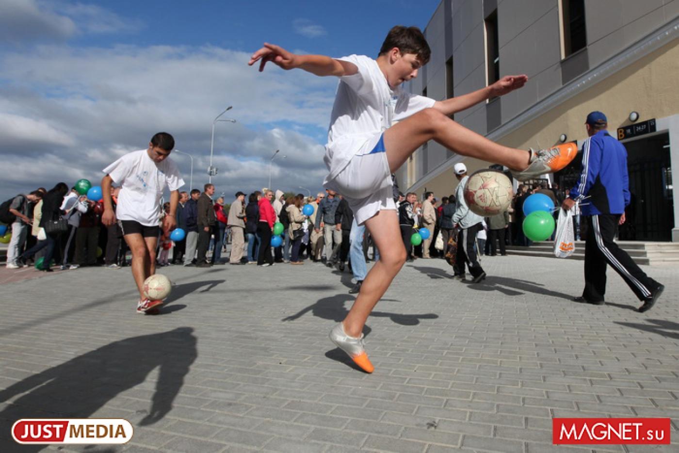 Завтра болеем за Екатеринбург — город-кандидат мундиаля. Перекресток Вайнера—Попова превратится в фан-зону - Фото 1