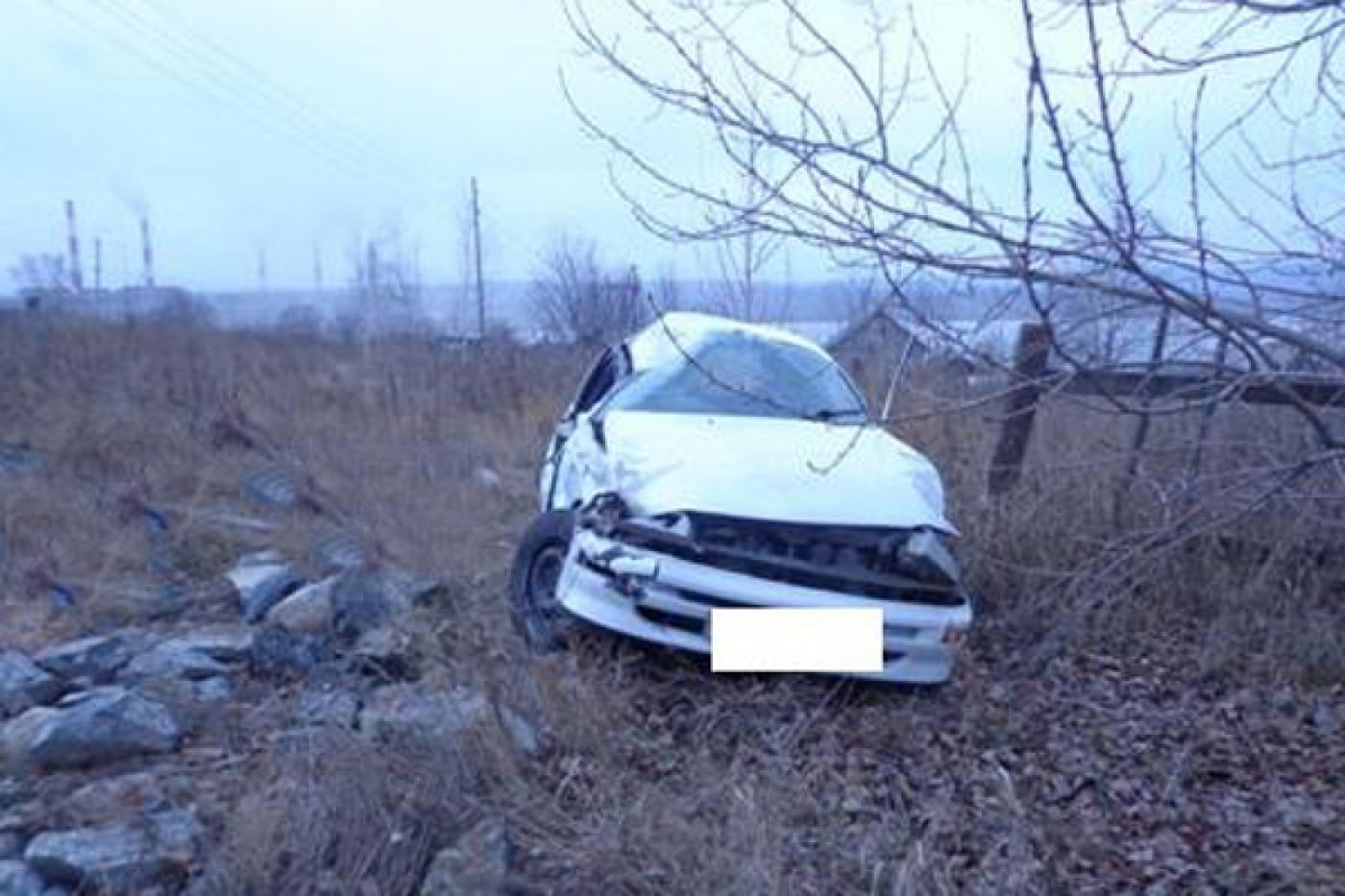 В Верхнем Тагиле перевернулась Toyota. Два человека погибли, двое ранены - Фото 1