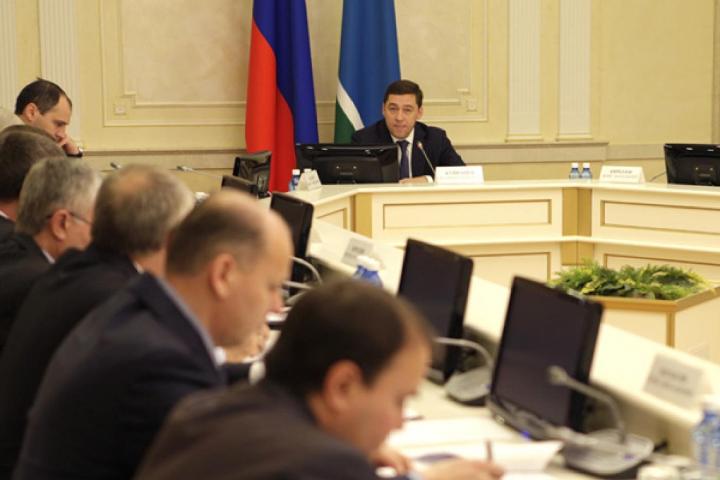 Евгений Куйвашев призвал оперативные службы обеспечить безопасность людей в День народного единства  - Фото 1