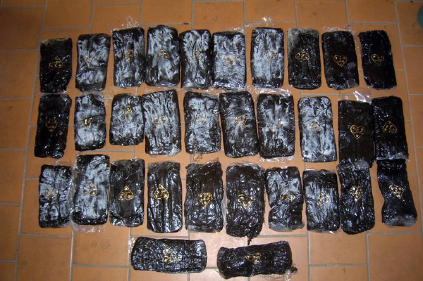 Осуждены участники этнической ОПГ, занимавшейся оптовыми поставками гашиша в Свердловскую область - Фото 1