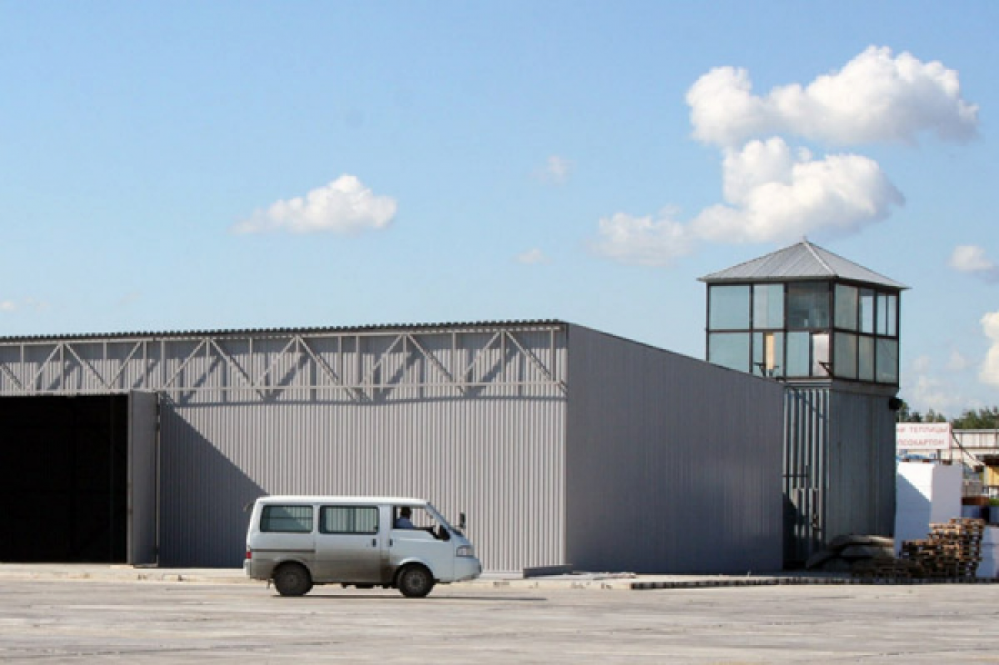 В «ДОКЕРе» запустили новую площадку из 13 торговых павильонов - Фото 1