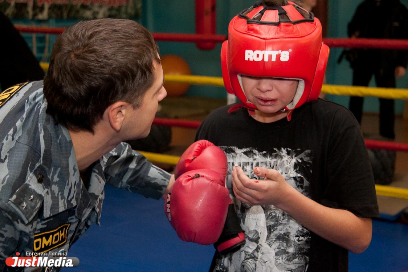 Как настоящие спецназовцы. В Екатеринбурге подростки боролись за право ношения черного берета - Фото 1