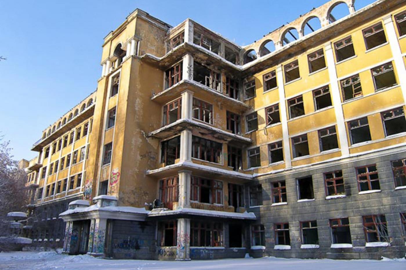 Мэрия Екатеринбурга ждет от Минобороны больницу скорой помощи в Зеленой роще и военную часть на Московской - Фото 1