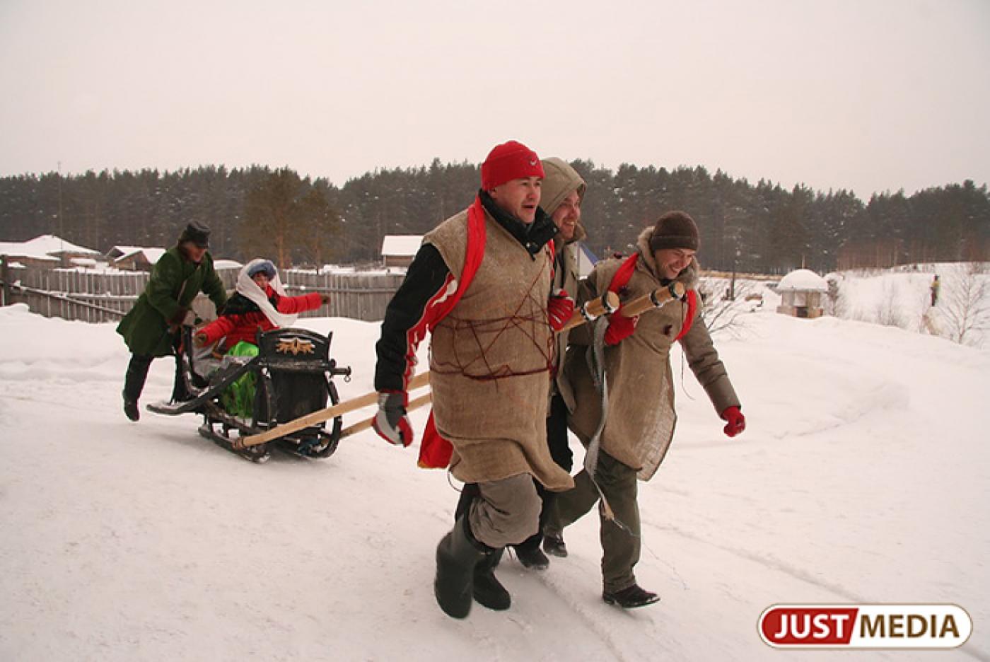 Уральцы могут отпраздновать новый год в настоящей лесной сказке под Екатеринбургом - Фото 1
