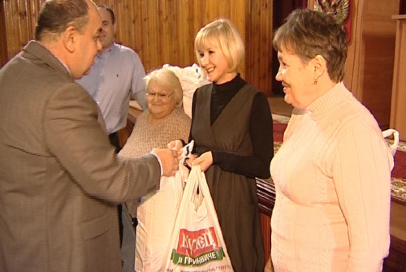 На базе ОМОН ГУ МВД области чествовали семьи бойцов, погибших при исполнении служебного долга - Фото 1