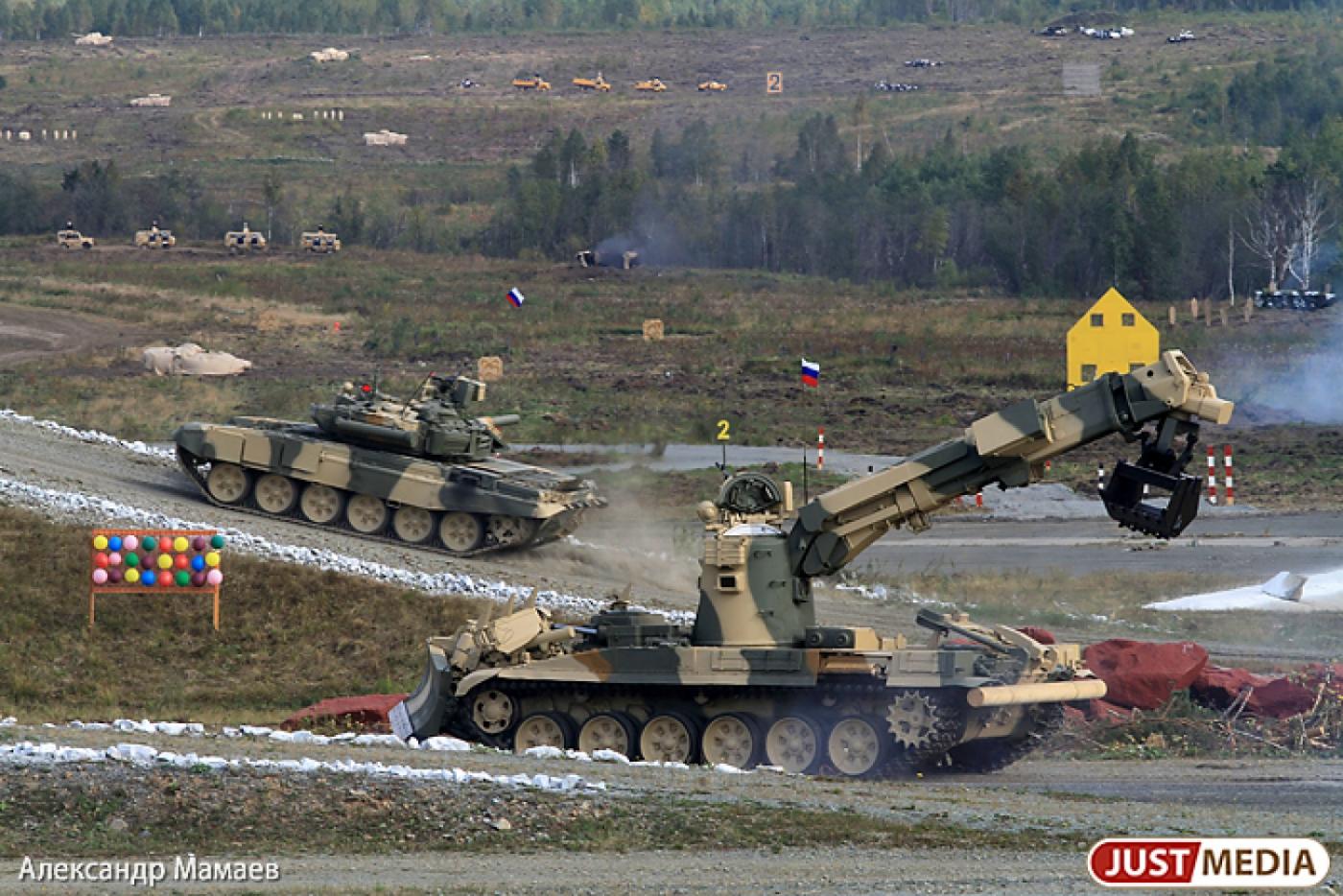 Представители 40 иностранных государств уже заявили о своем участии в выставке вооружения-2013 - Фото 1