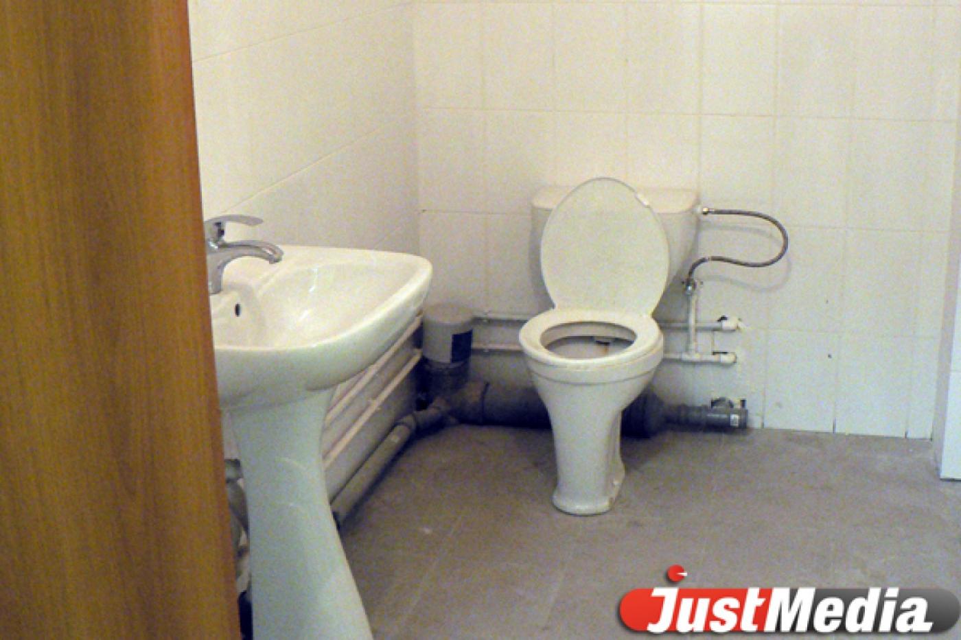 Жареная курица, фуфайка и валенки — посленовогодний «улов» кировградских коммунальщиков - Фото 1