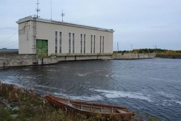 В Карелии из-за ливней прорвало дамбу на Маткожненской ГЭС  - Фото 1