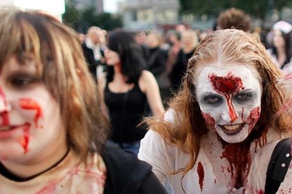 В Омске городские власти отозвали разрешение на «парад зомби» в Омске  - Фото 1