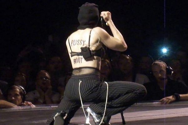Мадонна назвала приговор Pussy Riot жестоким и бесчеловечным - Фото 1