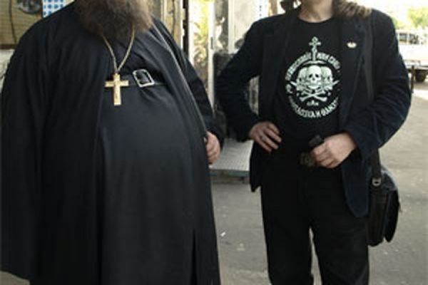 Православные дружинники спасут Москву от людей в «футболках с перевернутым крестом»  - Фото 1