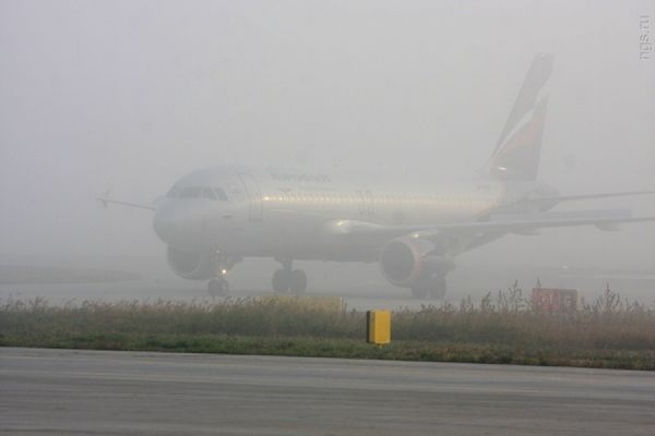 10 рейсов задержаны в новосибирском аэропорту из-за тумана - Фото 1