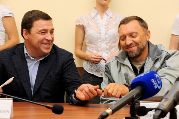 Дерипаска и Куйвашев подписали соглашение: ни один рабочий БАЗа не будет сокращен - Фото 1