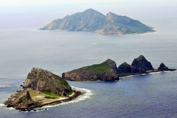 Тысяча китайских рыболовецких судов направилась к спорным островам Сенкаку - Фото 1