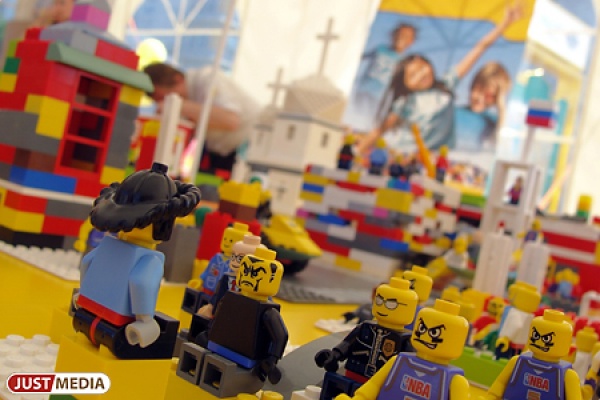 В клубе «Юность» становится жарче: родители просят педагогов остаться, администрация района вызывает «на ковер» - Фото 1