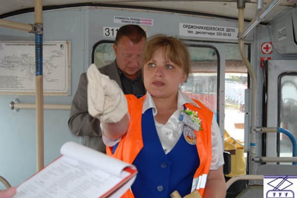 Водитель троллейбуса из Екатеринбурга стала бронзовым призером всероссийского конкурса профмастерства - Фото 1