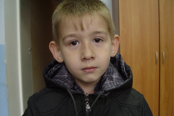 Мальчика, найденного на трассе вблизи поселка Садовый, вернули родственникам - Фото 1