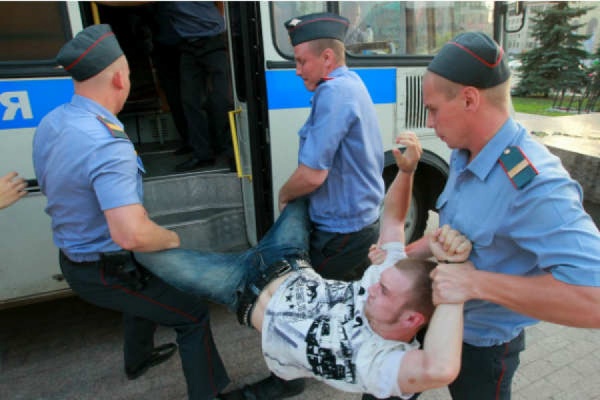 Автобусы для заключенных с биотуалетами закупают в Москве - Фото 1