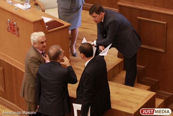 Губернатор отчитал парламентских 'единороссов' за закрытыми дверями: 'Вы к какой партии принадлежите?' - Фото 1