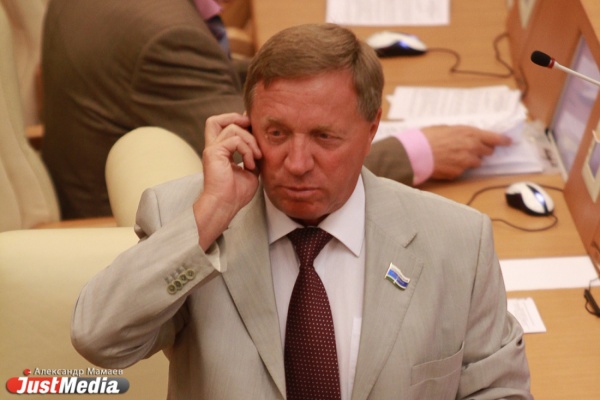 Свердловские депутаты продолжают бороться за стоимость проезда: вызывают Гришанова на 'допрос' и приводят в пример смекалистых каменцев - Фото 1