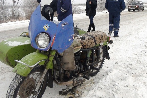 В Туринске в столкновении с УАЗом погиб водитель мотоцикла - Фото 1