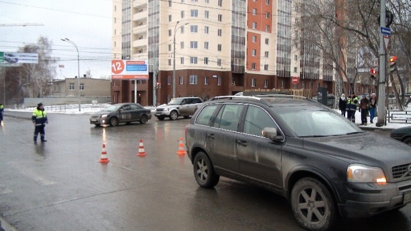 За один месяц на дорогах Екатеринбурга пострадали 13 детей, один погиб - Фото 1