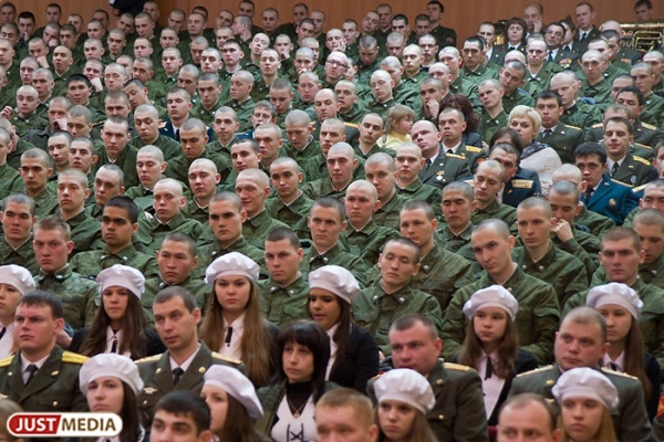 Уральские «молодогвардейцы» не хотят служить в армии полтора года. У офиса Конькова ждите пикет! - Фото 1
