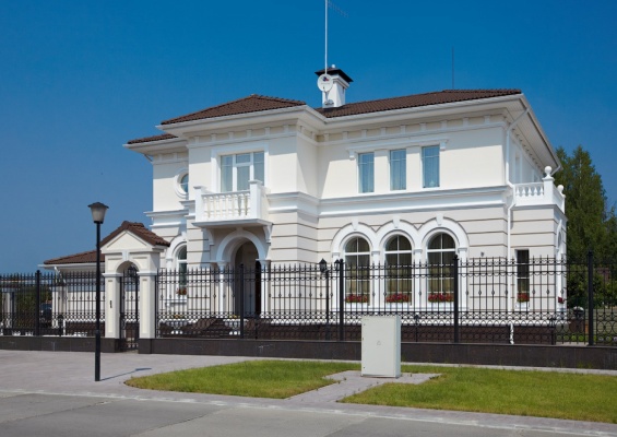 Загородный дом по цене квартиры. Екатеринбуржцы меняют бетонные коробки на зеленый рай - Фото 1