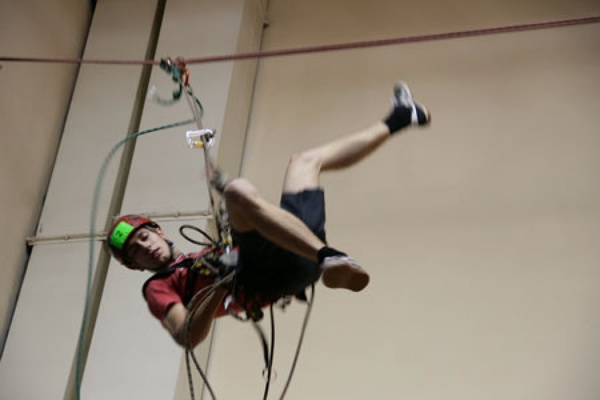 В УрГЭУ откроется скалодром. В мае он примет Чемпионат Европы по скалолазанию - Фото 1